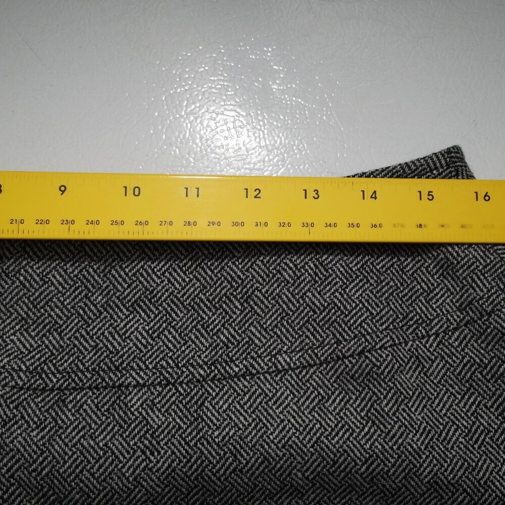 Cleo Petites Ladies Size 12 Black & Grey Herringbone Made in Canada A-line Skirt - Picture 10 of 11